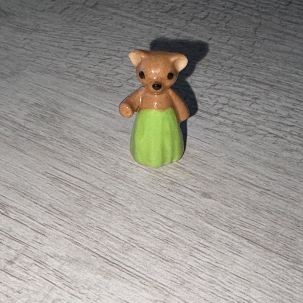 Hagen Renaker bear in skirt